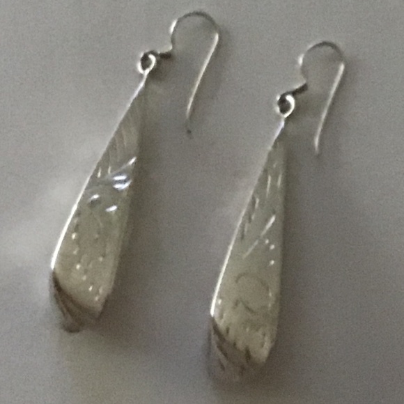 STERLING FRENCH WIRE ETCHED DANGLE EARRINGS - Picture 1 of 2